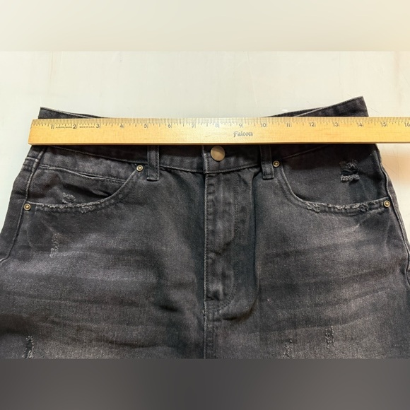 Chelsea & Violet Shorts Black Distressed Denim Cut Off Girls Size 30 Raw Hem NWT - Picture 7 of 9